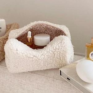 Lambswool 작은 화장품 가방 귀여운 플러시 메이크업 주최자 주머니 Kawaii 연필 케이스 가방 여행 동전 지갑 가정용 보관