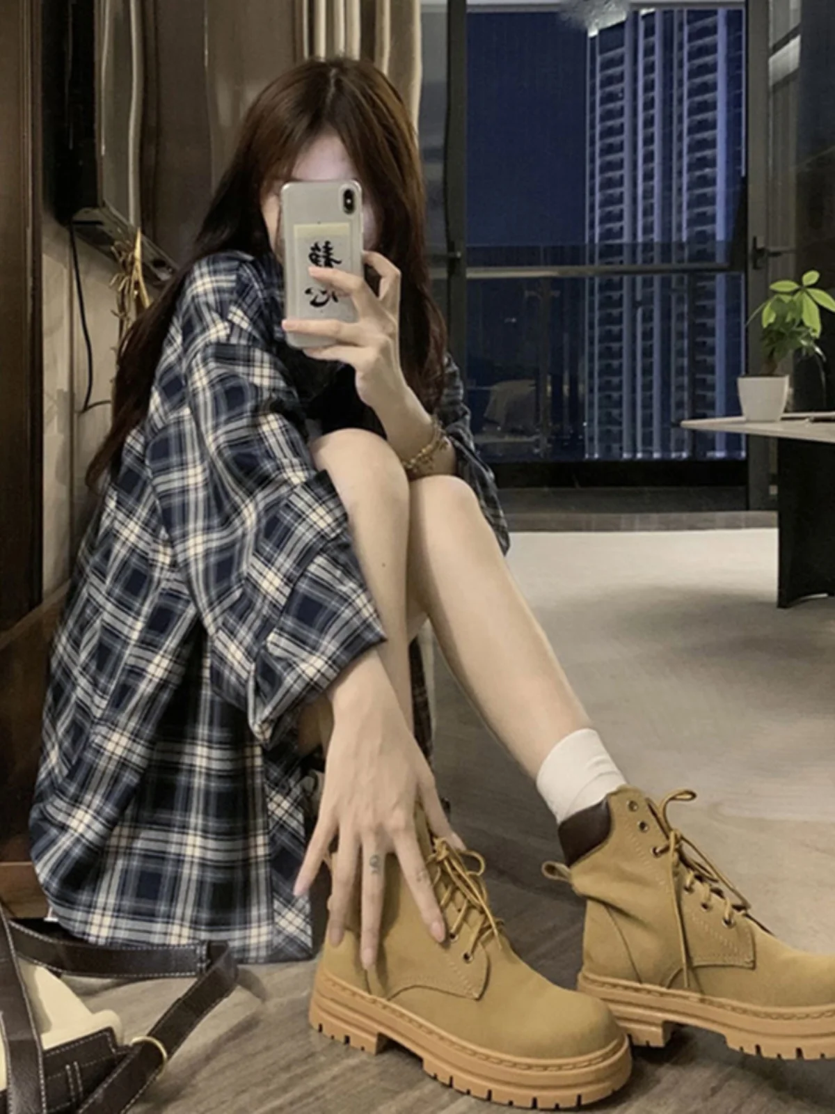 레트로 홍콩 스타일 체크무늬 긴팔 여성 셔츠 재킷 캐주얼 드레이프 디자인 봄 가을 탑 스트레이트 컷 봄 2025