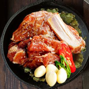 갈비아저씨 국내산 돼지로 만든 돼지갈비 900G 구이용찜용