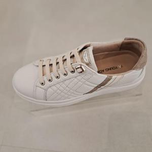 에스콰이아 HC03 체크 퀼링 디테일 여성스니커즈 YAEFHZ762