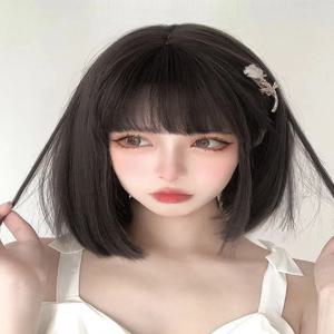12 인치 쿨 브라운 홍차 컬러 합성 가발 뱅 짧은 자연 스트레이트 헤어 가발 여성용 매일 사용 내열성