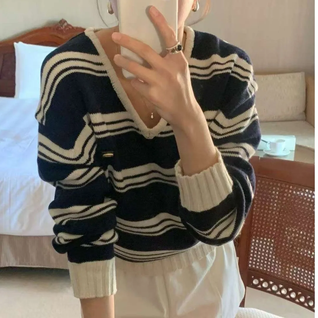 다용도 컬러 블록 스트라이프 브이넥 니트 기본 셔츠 탑 폴리에스터 섬유 00% 가을 2025 여성 패션 스웨터