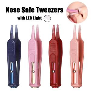 Booger Clip 1PC Baby Dig 유아 깨끗한 귀 코 배꼽 안전 족집게 안전 집게 청소 용품 LED 조명으로 집게