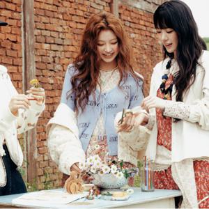 [KiiiKiii 착용] 타이포 전판 자카드 골지 가디건_T256MCD901W