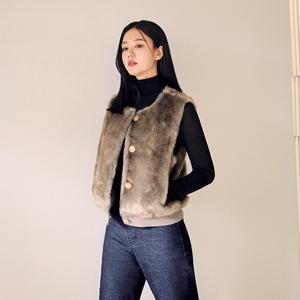 [최초가59,900]셀렙샵 에디션 글로시 FAUX밍크 베스트