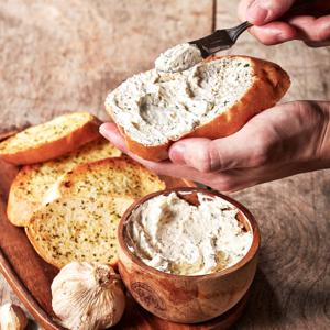 신진제과 수제마늘빵 버터 연유 국내산 마늘 함유 대표 1등 마늘빵 마법 특제 스프레드 소스 17g 20개입 1팩