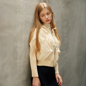 yoyoyoy여성[최초가 177000원] 조각 플리츠 후드 집업 버터_AJ08WNPJP01