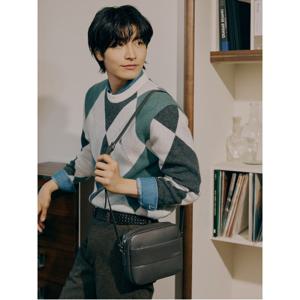 빈폴ACC 매일 세로 메신저백 - 블랙 BE47D2M335