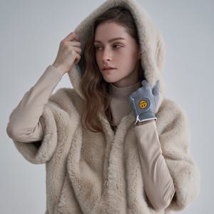 공식몰 [정상가 119,000원] 베어 소프트 퍼 후드 반팔 무스탕 점퍼 FM12FJ700L