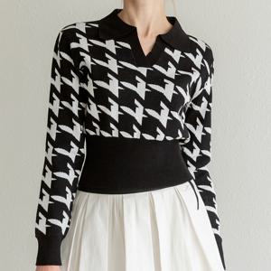 공식몰 [정상가 59,000원] 드라이버 하운드 패턴 오픈 카라넥 긴팔 니트 FM11KN770L