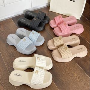 모던 트렌디 여성 키높이 쭈글 통굽 슬리퍼 여름 데일리 심플 포인트 디자인 실내화 (2켤레이상추가할인)