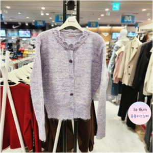 라티움 HC03 여성 핏예쁘고 신축성있는 넥보석 색 꽃단추 가디건 L45 P1CD03 55