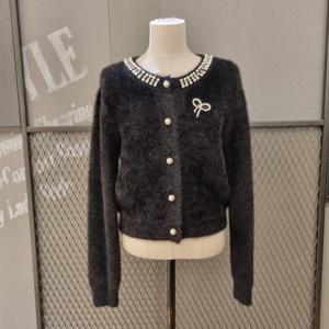 르니앤맥코이 넥포인트리본브로치가디건 MM11CD0157FJY