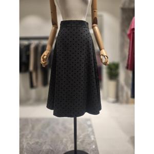 모조 모조에스핀 도트 A 라인 플레어 스커트 (J253XSD010)