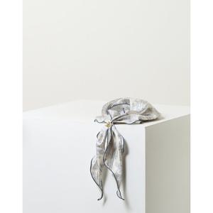 [선물포장] Toile de Jouy 블루 삼각링 러플 실크 스카프 [링포함] HISC5F332B1