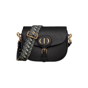 디올 라지 바비백 그레인드 카프스킨 블루 디올 오블리크 자수 숄더 스트랩 블랙 M9320UBBY-M911