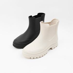 [신난다슈]여성 레인 부츠 3cm 여자 방수 첼시 워커 장화 숏 앵클 부츠 발편한 MRO25248