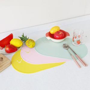 미끄럼방지 스마일식탁매트 실리콘받침대