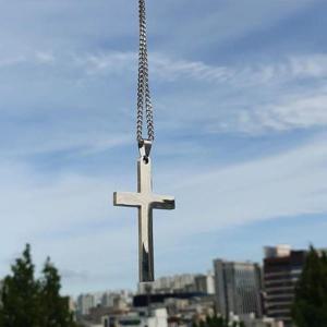 [옷자락]여자 남자 공용 커플 모던 패션 십자가 펜던트 목걸이