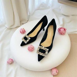 갤러리아_고세 데일리 여성 보석장식 스틸레토 펌프스 OZP4S002 세무블랙