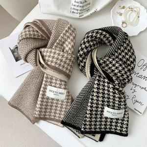 [루즈루나] 에인 체크 니트 머플러 쁘띠 숏 여자 따뜻한목도리