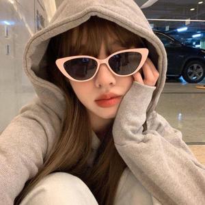 패션 워터밤 데일리 사은품 뾰족 선글라스 FMH37 (WFG3FNB)