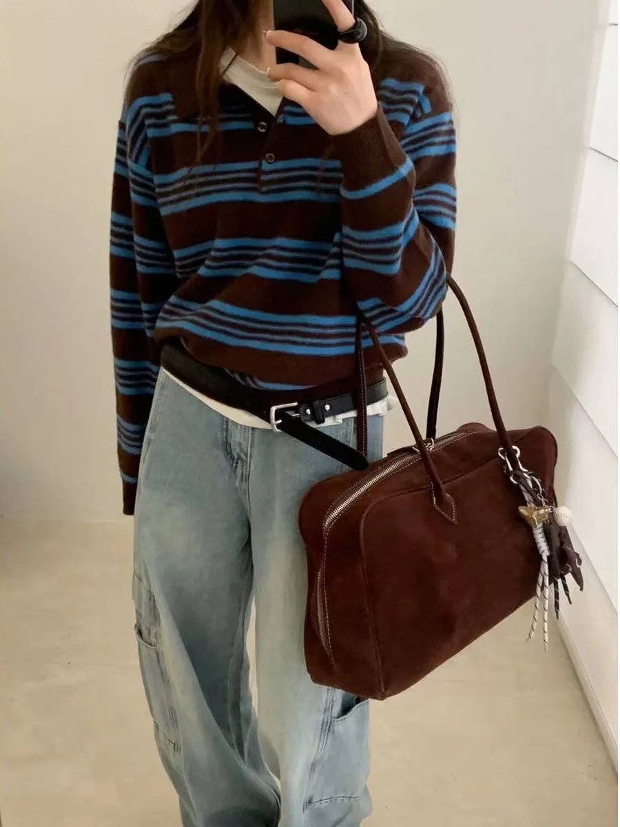 동대문 2025 가을 신상 캐주얼 심플 레트로 컬리지 스트라이프 폴로넥 니트 스웨터 여성 패션 출퇴근용 스트레이트 튜브 긴팔