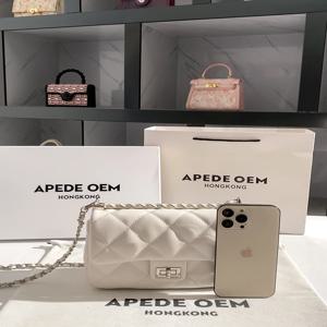 아페데 OEM 니치 디자인 다이아몬드 그리드 스몰 향수 스타일 스퀘어 백 2024 신상 트렌드 체인 백 싱글 숄더 슬랜트 크로스 백