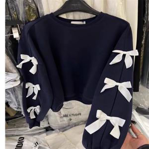 루즈핏 라운드넥 긴팔 후드티 여성 패션 디자인 나비 매듭 가을 신상 동대문 한국 스타일