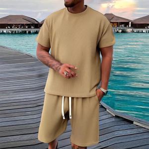 피트니스, 런닝, 아웃도어 레저 활동에 적합한 자카드 원단으로 제작된 2피스 남성용 반팔 반바지 세트