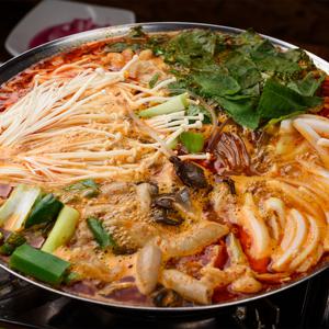 더웰 집밥에 전골2종 시래기 곱창전골&한우 대창전골 1kg 2팩/4팩