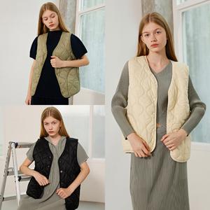 yoyoyoy여성[최초가 59000원] 퀼팅 브이넥 베스트(3colors)_AJ10WQWPV30