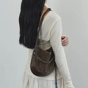 커비 호보 백 스웨이드 미니 브라운