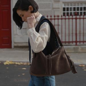 콰니 메이페어 브래드 스웨이드 백