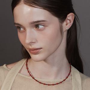 [박혜원, 루시 최상엽 착용] berry dot beads necklace