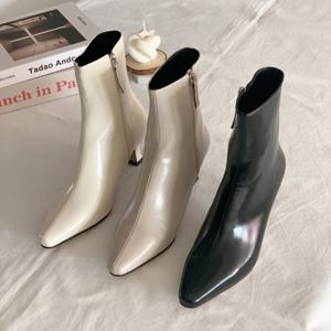 [브리치] 컴온슈 / 윈터 스텔레토 에나멜 중심절개 부츠힐(6.5cm)