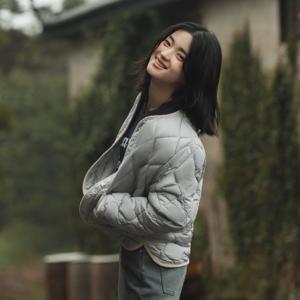 여성 클라우드 에어 넥리스 퀼팅 경량 점퍼 PHF4JP2150