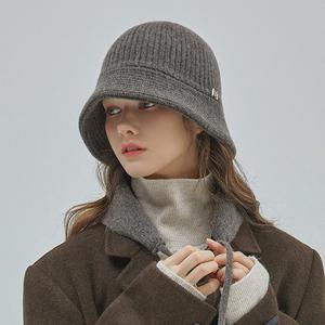 [최초가 105,000원] 벨리아 메리노 울 니트 버킷햇 + 쁘띠 머플러 세트