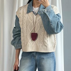 여자 브이넥 꽈배기 루즈핏 크롭니트조끼 케이블 봄 오버핏조끼