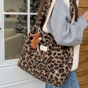 호피 양털 숄더백 데일리 보부상 가방 학생 가방