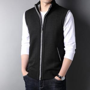 남성 브이넥 니트 가디건 후드 자켓 정장 데일리 코디 룩 패션 간절기 봄 가을