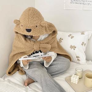곰돌이 양털 입는담요 망토담요 후드 블랭킷 OFS-DMCAPE01
