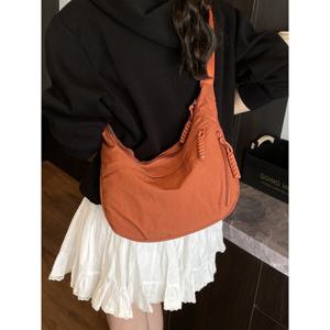 1+1다올 소프트 슬링백 데일리백 크로스백 free사이즈 일상생활에 녹아드는 편안함