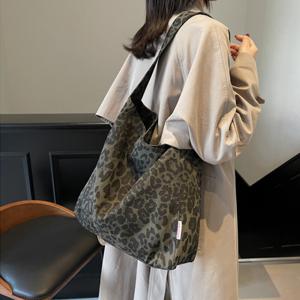 고급 빈티지 레오파드 여성 보부상 숄더백 (2장이상추가할인)