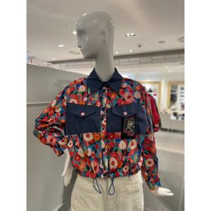 르니앤맥코이 카라 배색 플라워 블라우스 (MM04BL472HJY)