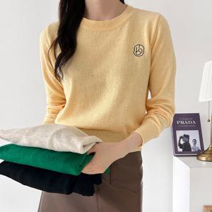 샵앤) 국산 라운드 넥 비엔나 자수 긴팔 니트 티셔츠 21DS-WKN-3921-오트밀