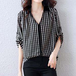 [베나프]리에브 체크 브이넥 셔츠_BJ2BL041