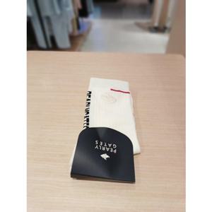[파리게이츠] 25FW가을 날토끼 자수 포인트 중목 양말 (511E3SC042)