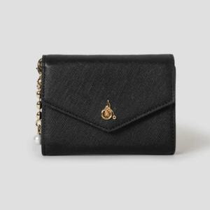 [빈폴] 루시 플랩 3단 중지갑 - 블랙 BE57A4M025