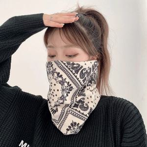 르뜨 페이즐리 넥워머 방한 안면마스크